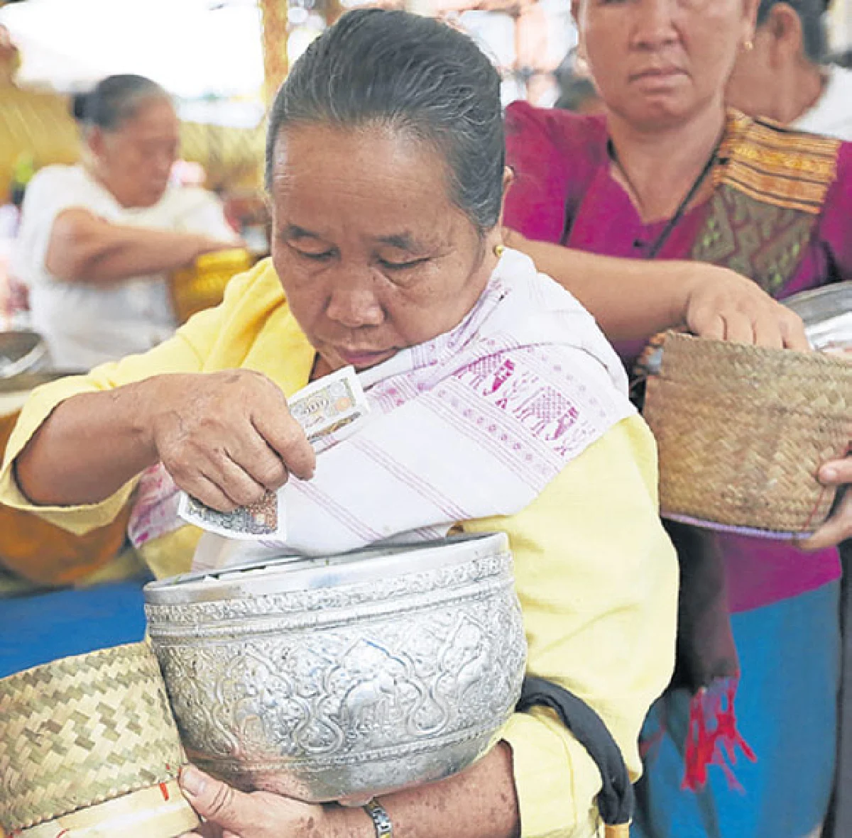 บุญข้าวประดับดิน วังเวียง