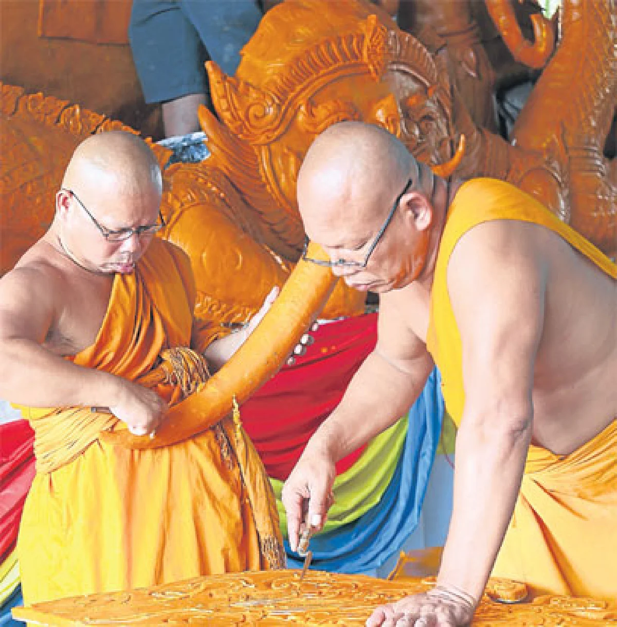 สีสันแห่เทียนเข้าพรรษา