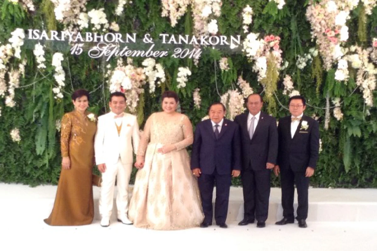 ประยุทธ์-บิ๊กการเมืองร่วมงานแต่งลูกบวรศักดิ์คึกคัก