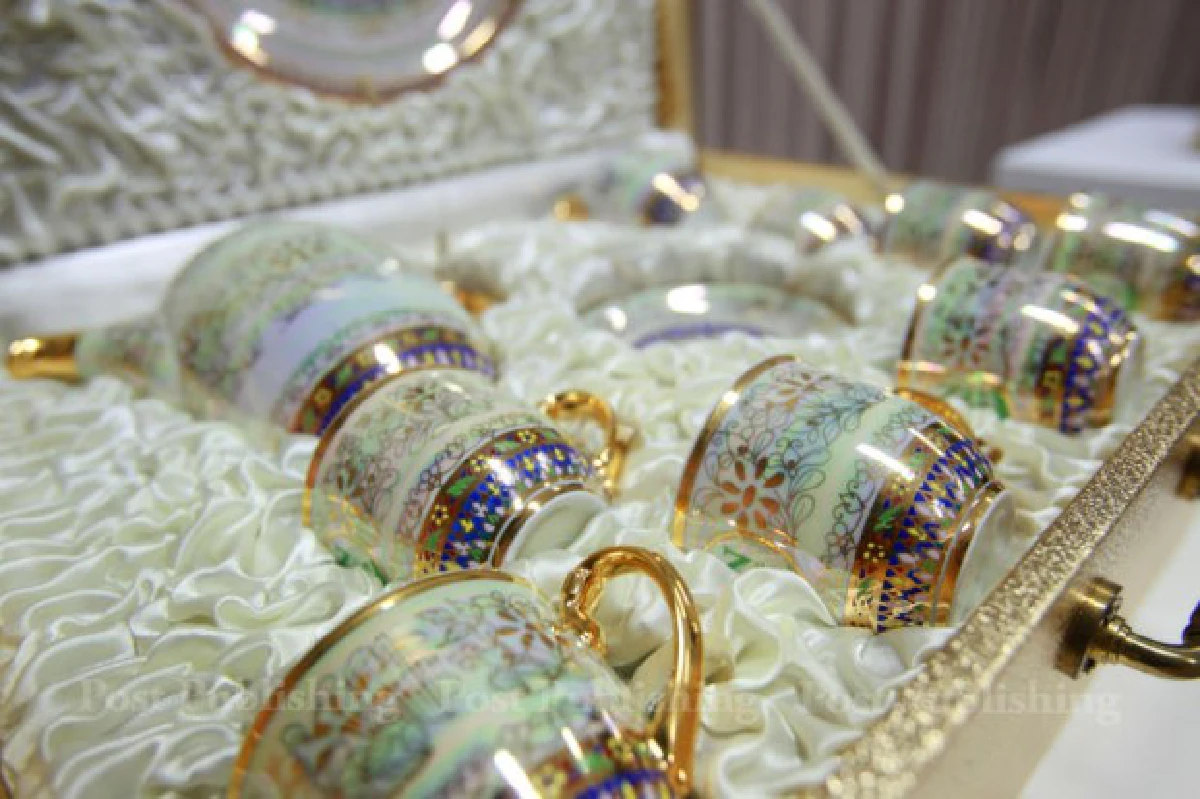 "ฉลองพระองค์"แห่งความปีติ