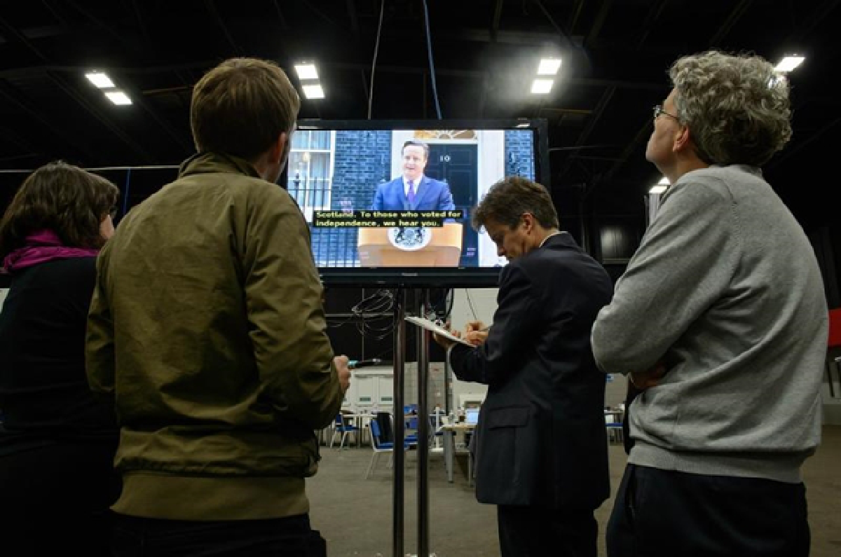 Scotland votes "No" to independence