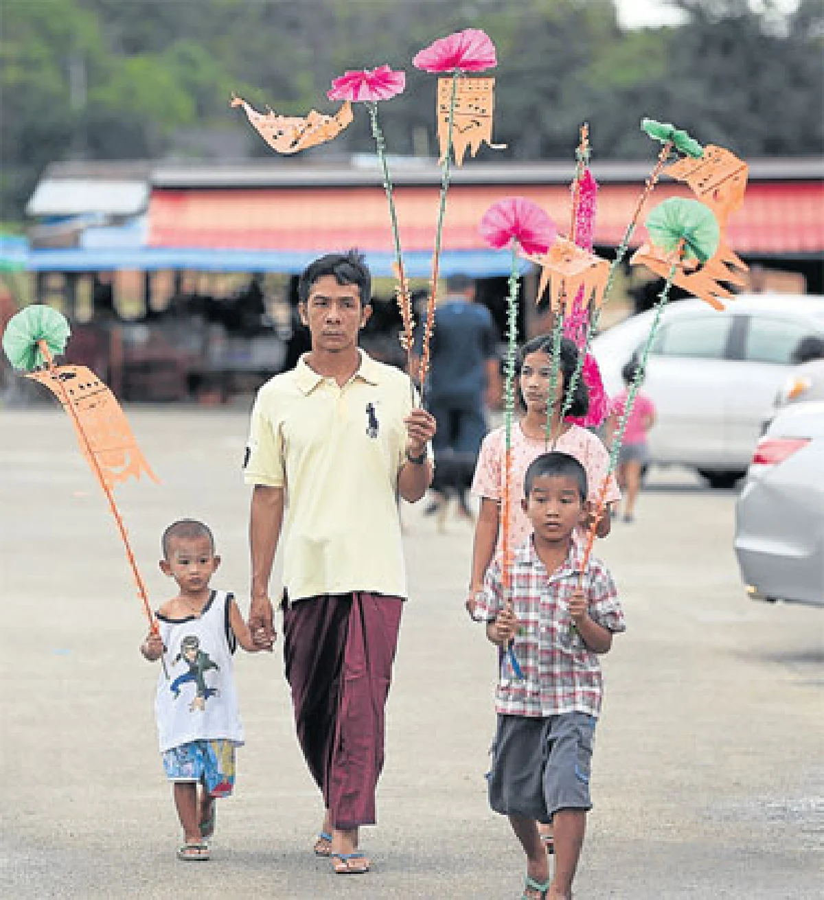 ลอยเรือสะเดาะเคราะห์ สังขละบุรี