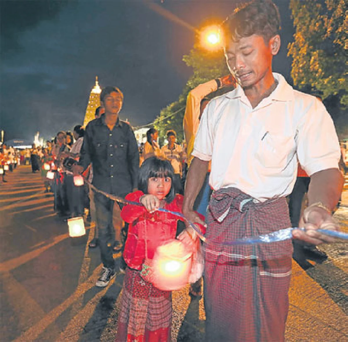 ลอยเรือสะเดาะเคราะห์ สังขละบุรี