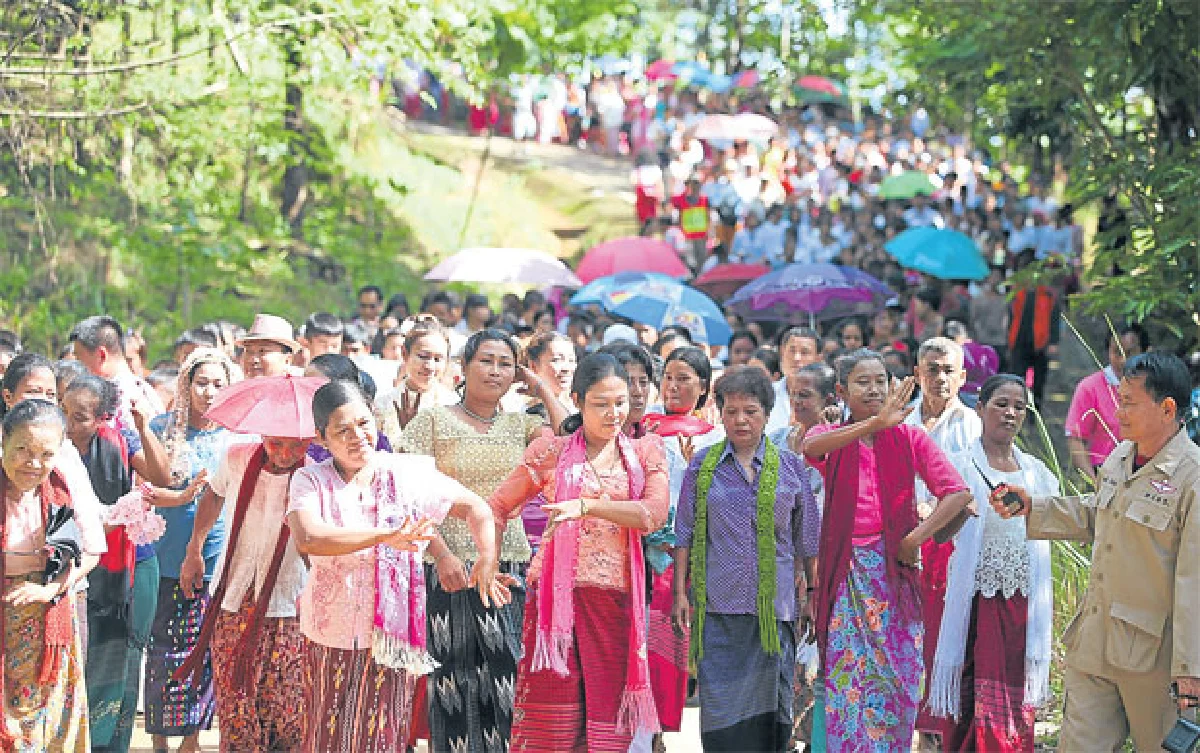 ลอยเรือสะเดาะเคราะห์ สังขละบุรี