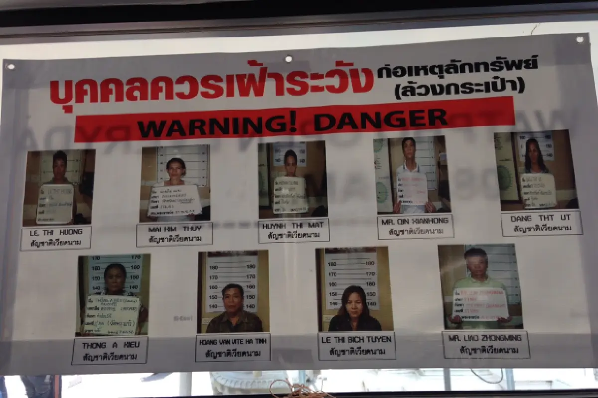 พบป้ายเตือนต่างชาติล้วงกระเป๋าที่วัดโพธิ์แต่แก้ข้อความแล้ว