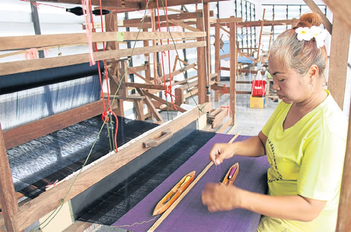 ผ้าเงี่ยงนางดำตำนานผ้าพื้นเมืองโคราช