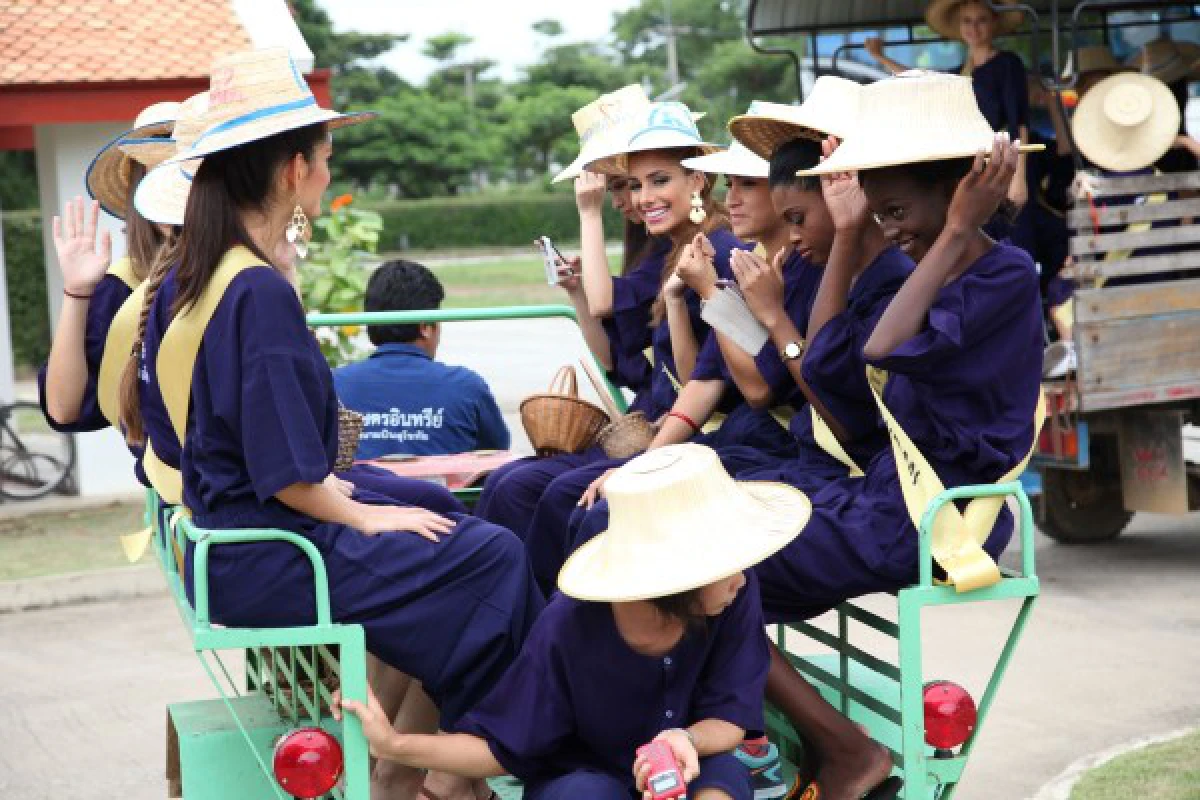 ประมวลภาพสาวประกวดมิสแกรนด์ฯเก็บตัวสุโขทัย