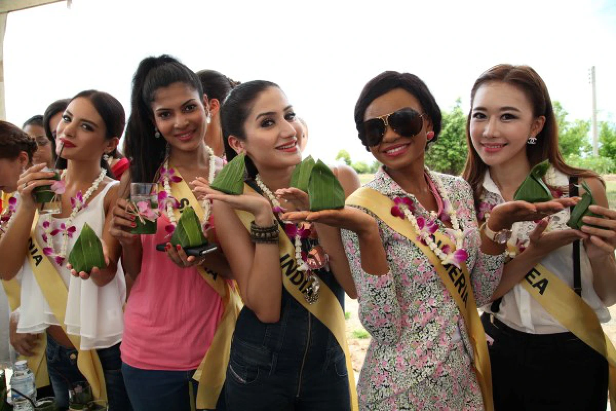 ประมวลภาพสาวประกวดมิสแกรนด์ฯเก็บตัวสุโขทัย