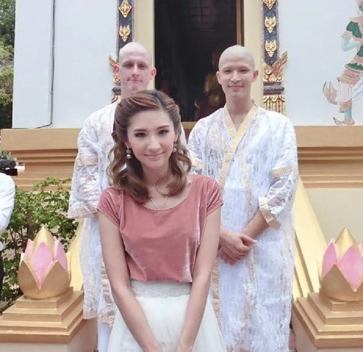 งานบวช"ตูมตาม-คริส"คึกคัก! พี่น้องเดอะสตาร์ร่วมงานเพียบ