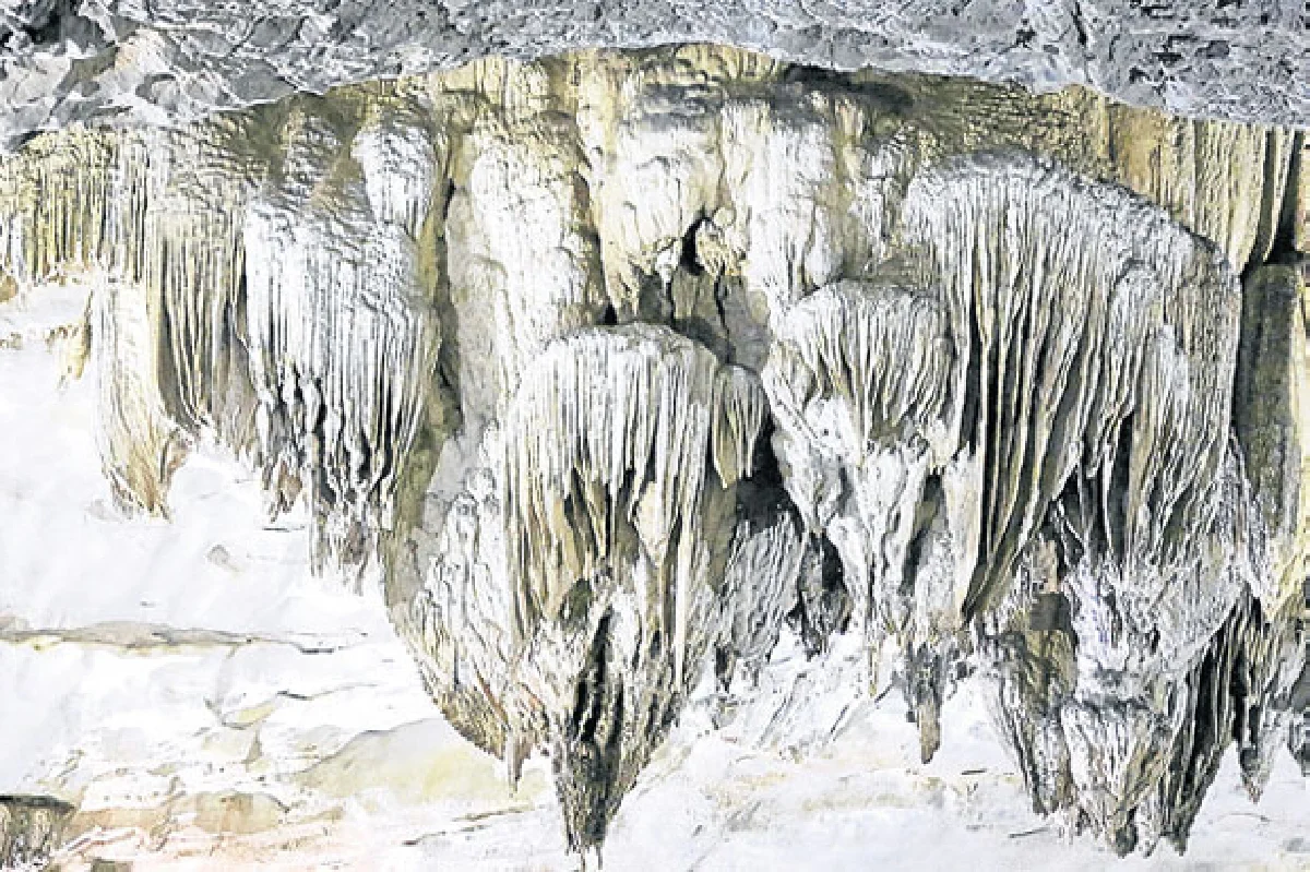 มองถ้ำ ‘ฟ็องญา’