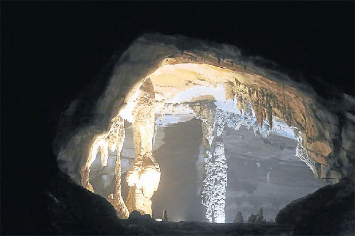 มองถ้ำ ‘ฟ็องญา’