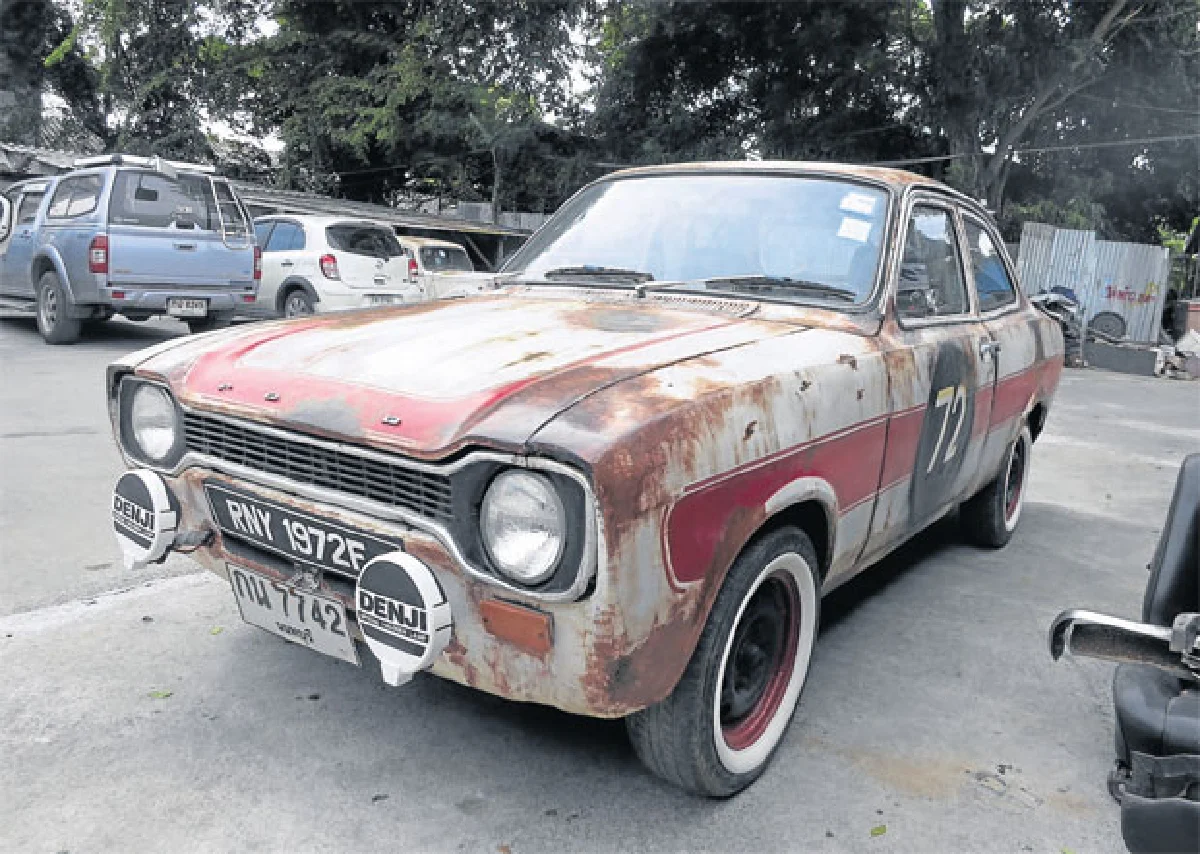 รถคลาสสิกสุดรักของ กิตติพล ปราโมช ณ อยุธยา