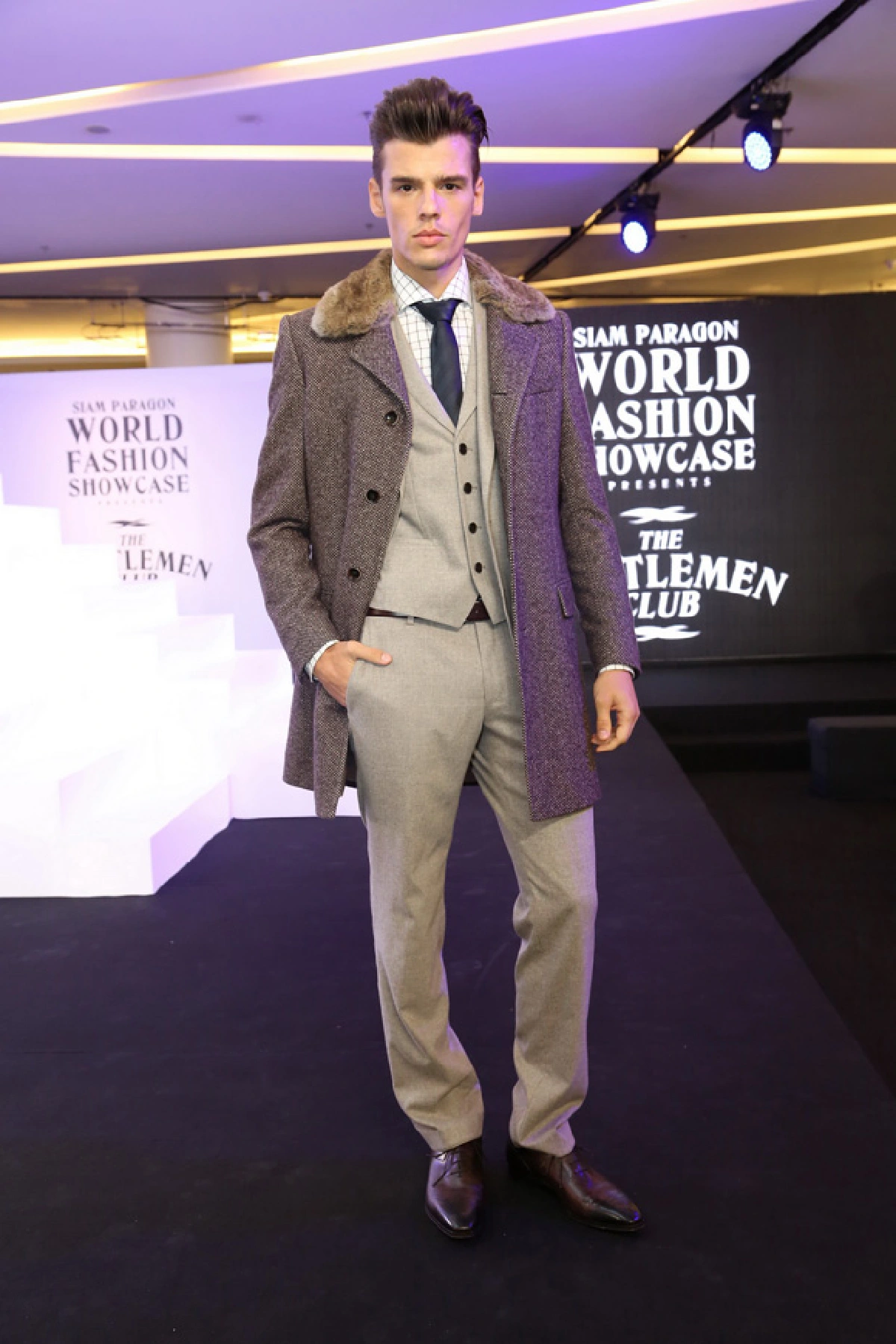 สยามพารากอนจัดแฟชั่นโชว์ “Siam Paragon World Fashion Showcase”