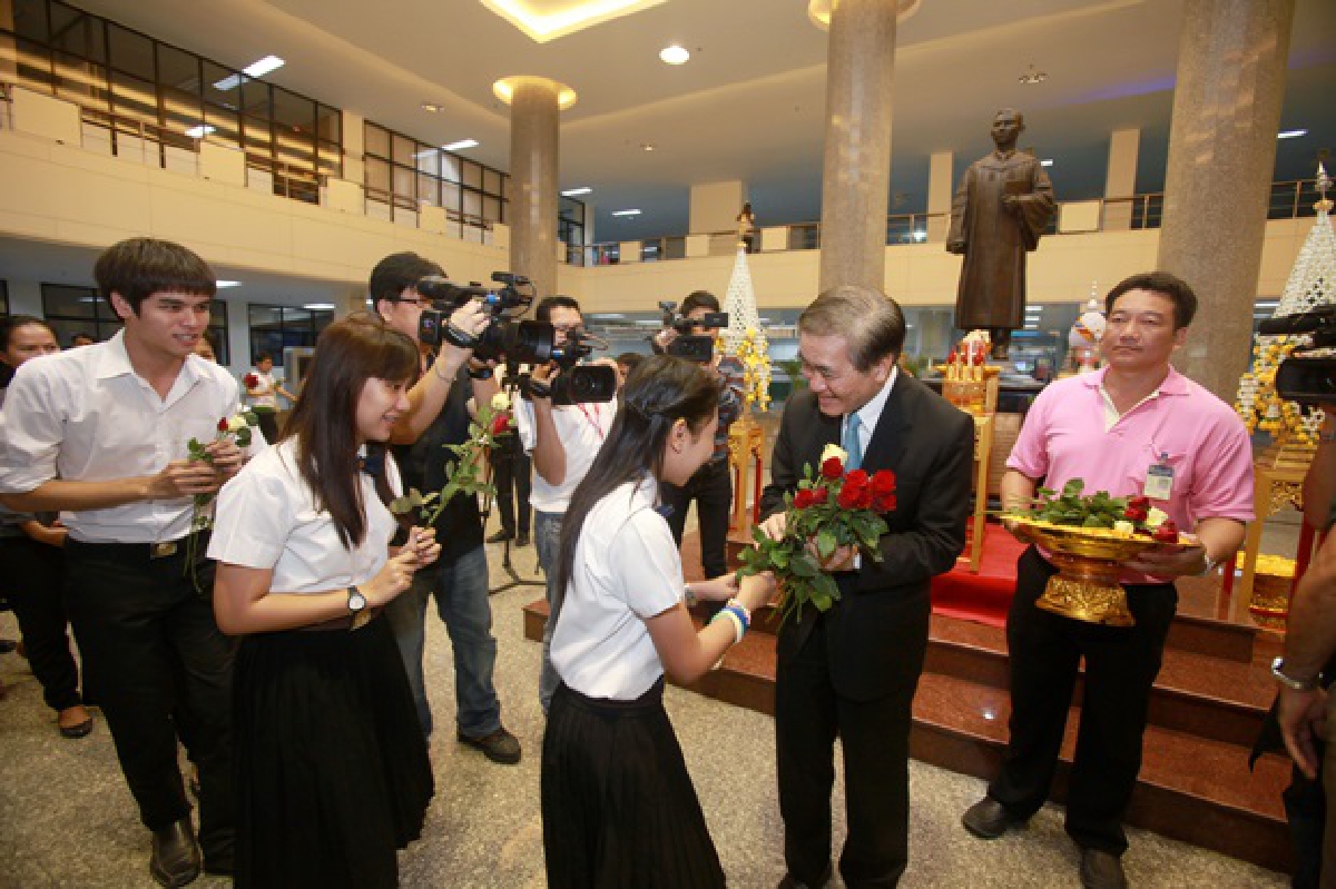 "ประชาคม ม.มหิดล"ให้กำลังใจ"หมอรัชตะ" "ประชาคม ม.มหิดล"ให้กำลังใจ"หมอรัชตะ"