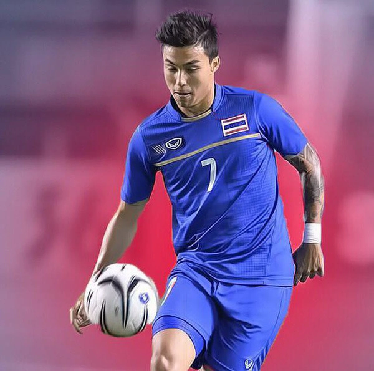 หล่อเว่อร์!"ชาริล ชัปปุยส์"ดาวเตะขวัญใจสาวไทย