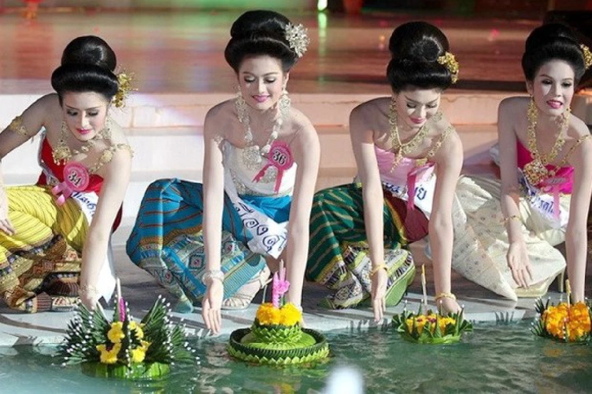 ลอยกระทงสุโขทัยมนต์เสน่ห์ตรึงใจ700ปี