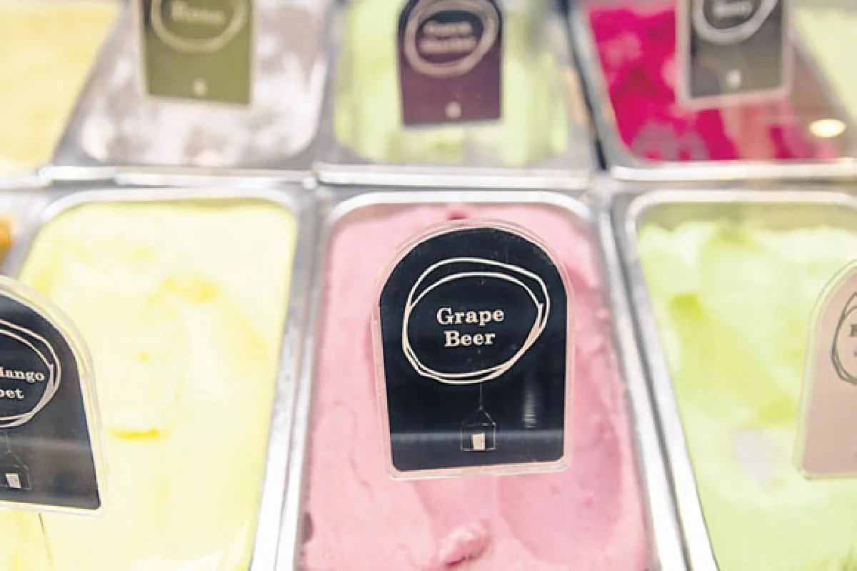 ชิมไอศกรีมดอกไม้ ‘Me And Ice Cream’