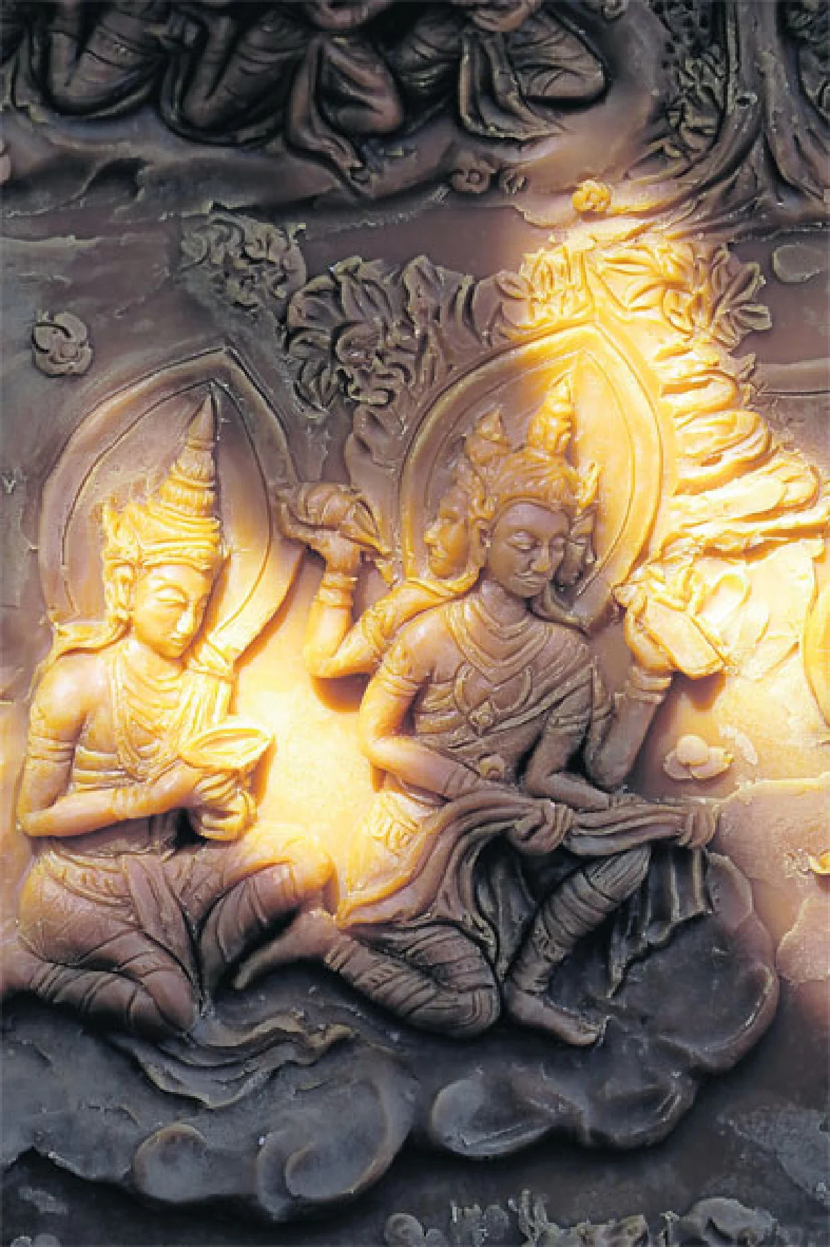 แสงสาด ปราสาทผึ้ง