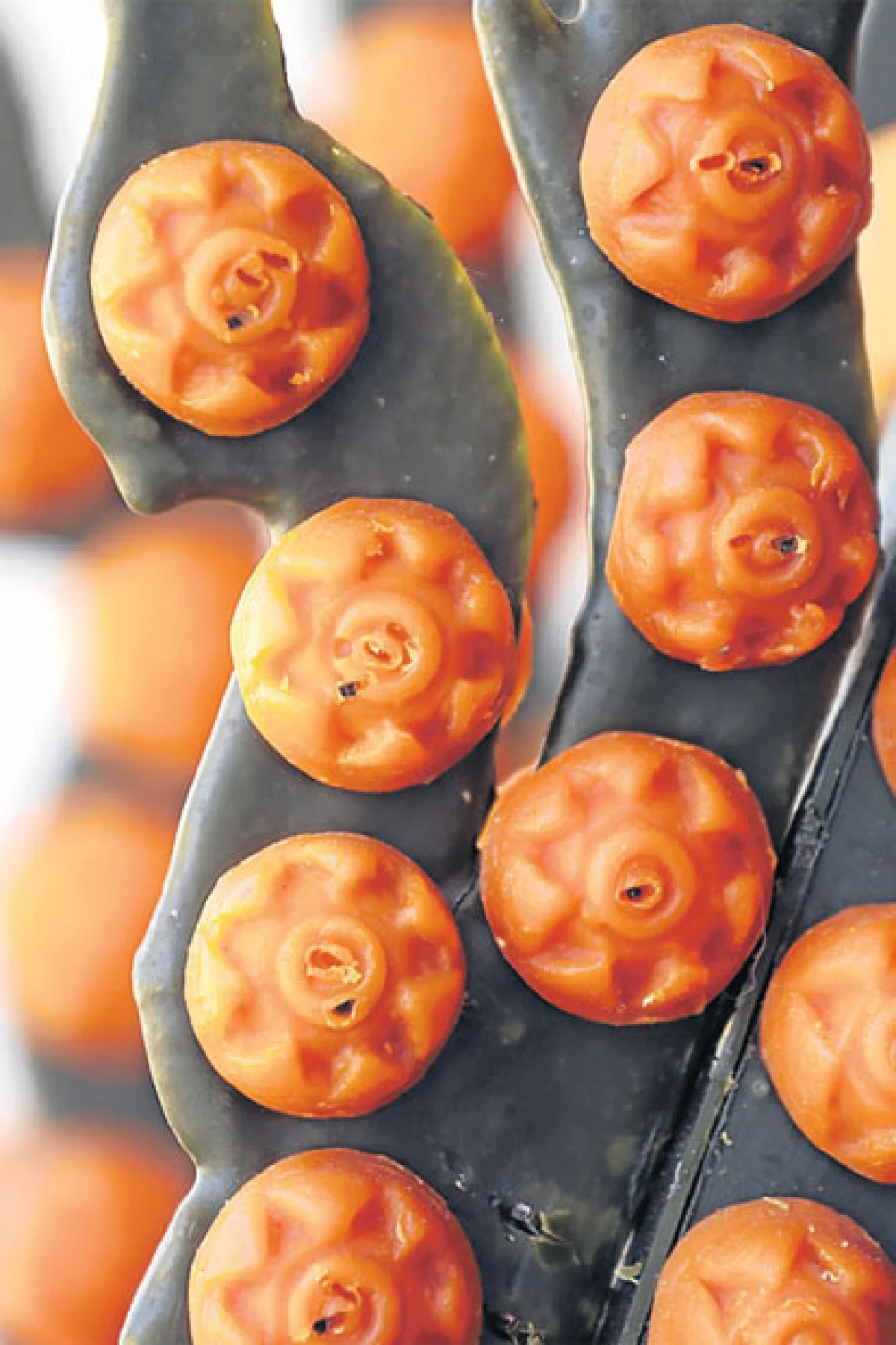 แสงสาด ปราสาทผึ้ง