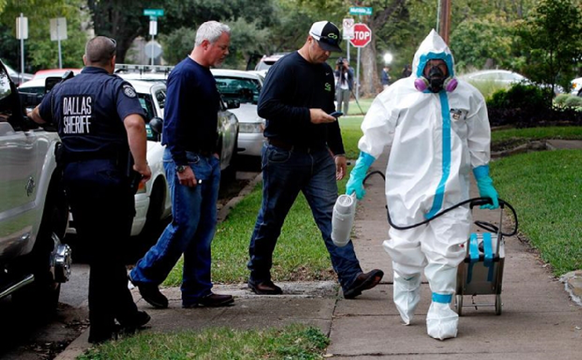 Ebola: US health worker infected despite precautions