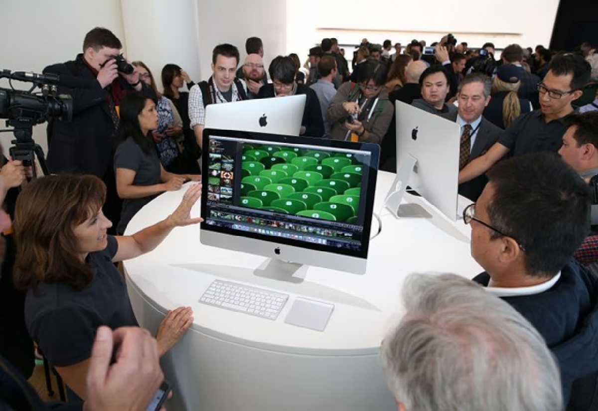 Apple unveils new tablets, new iMac