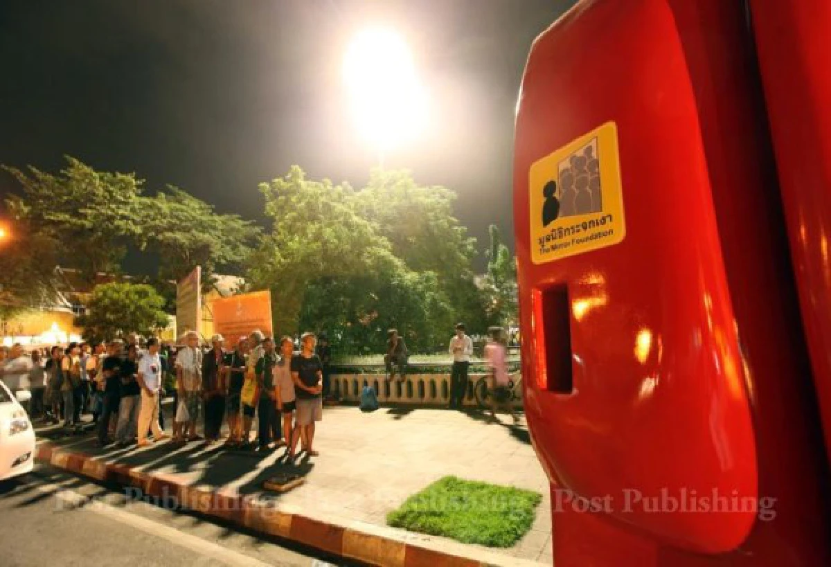 ภารกิจ "หมูแดง" รถใจดีแจกอาหารฟรีคนยากไร้