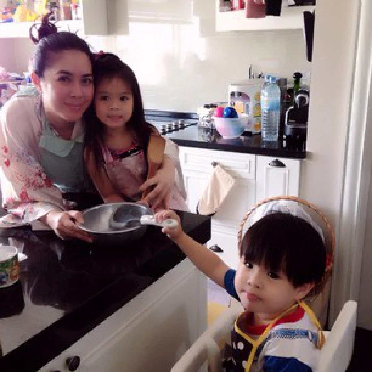 แม่แบมไม่ติดไฮโซ สอนลูกช่วยทำงานบ้าน