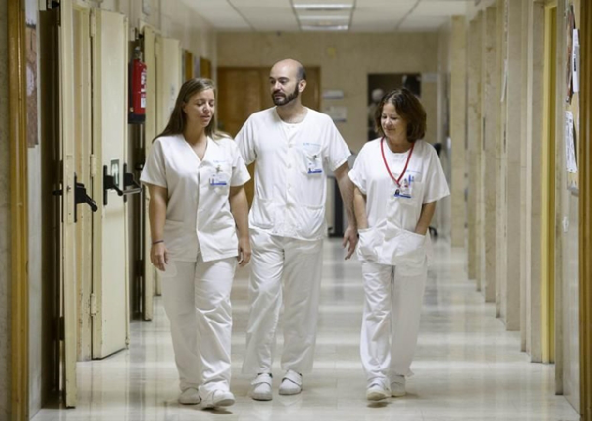 Ebola survivor: Spanish nurse tests negative