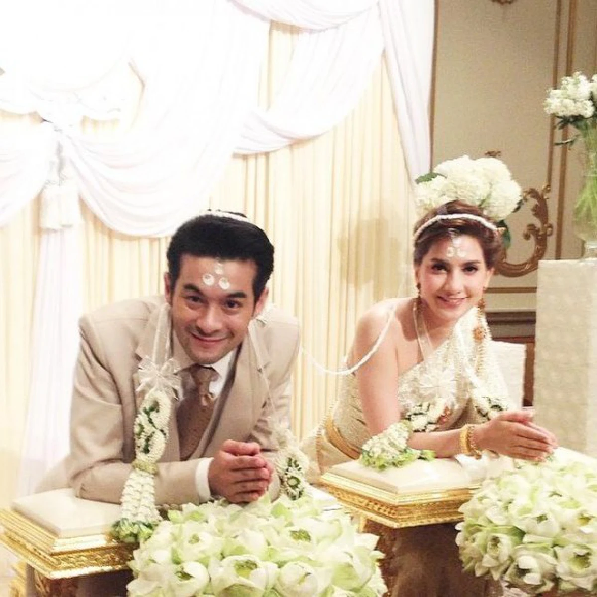 "เปิ้ล-นิว"ควงคู่วิวาห์ชื่นมื่น