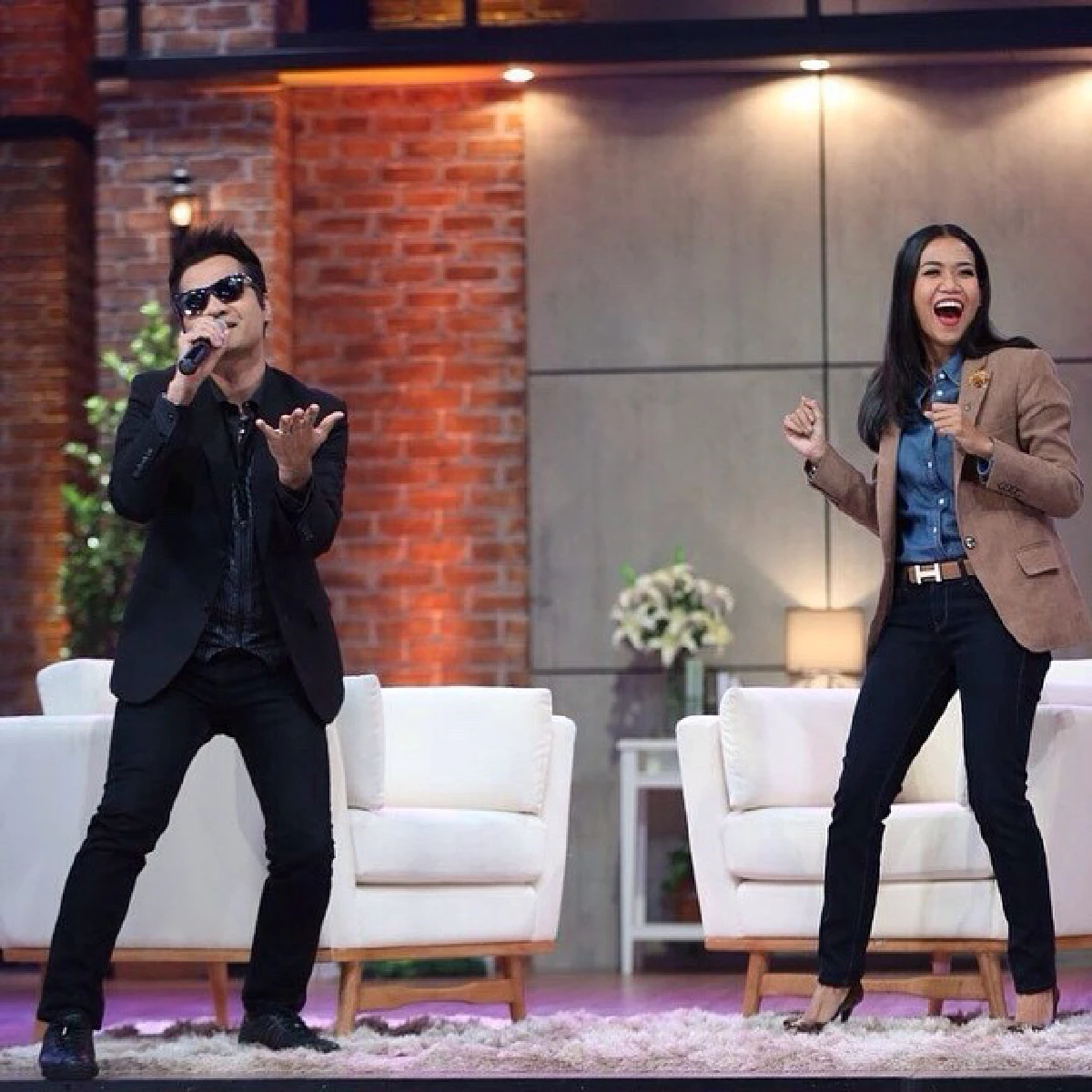 เพจดราม่าโร่ขอโทษ!"กาละแมร์"หลังแชร์ข่าวเหยียดลาว