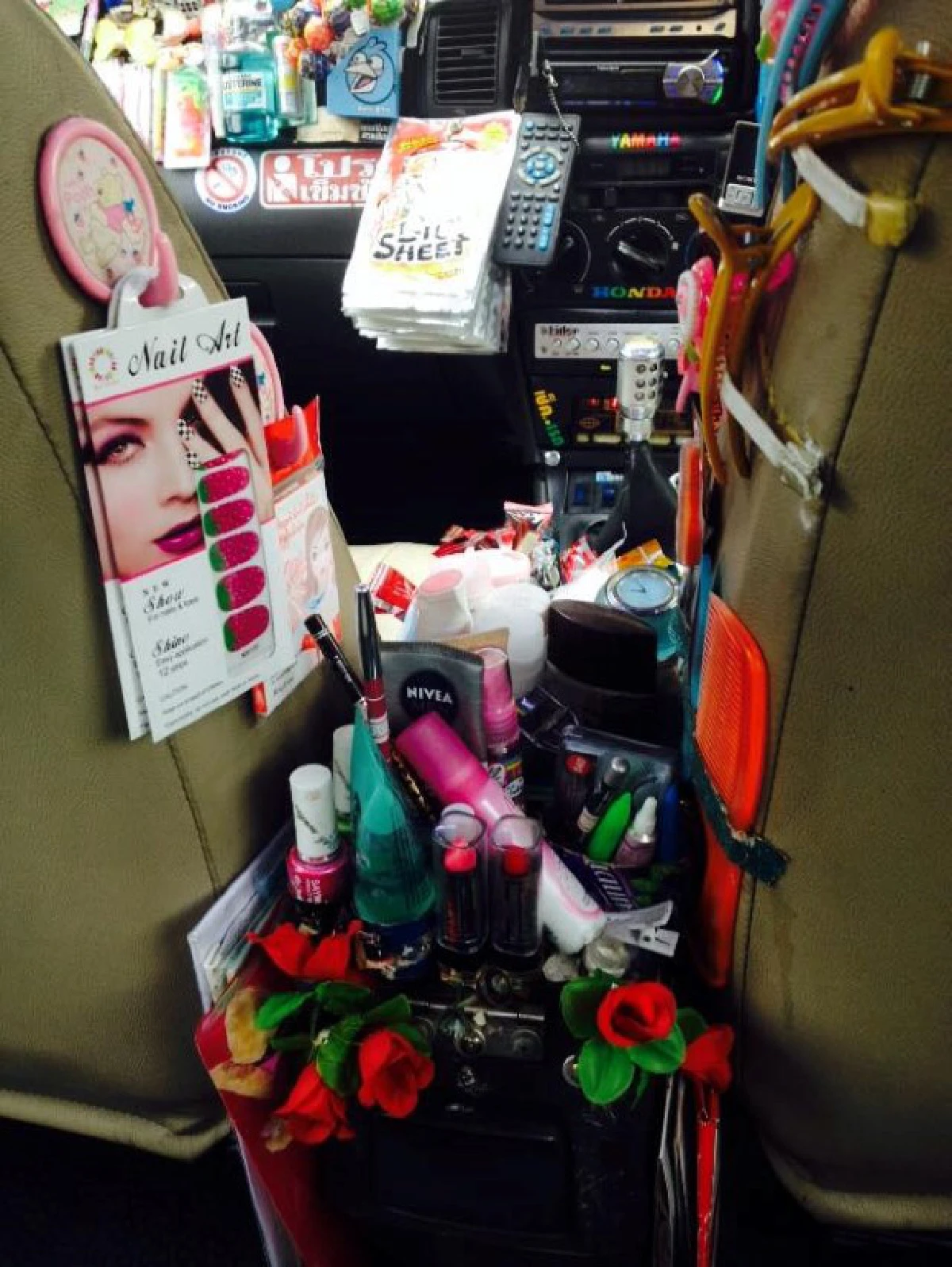 “แท็กซี่โชห่วย” สีสันหลังพวงมาลัย