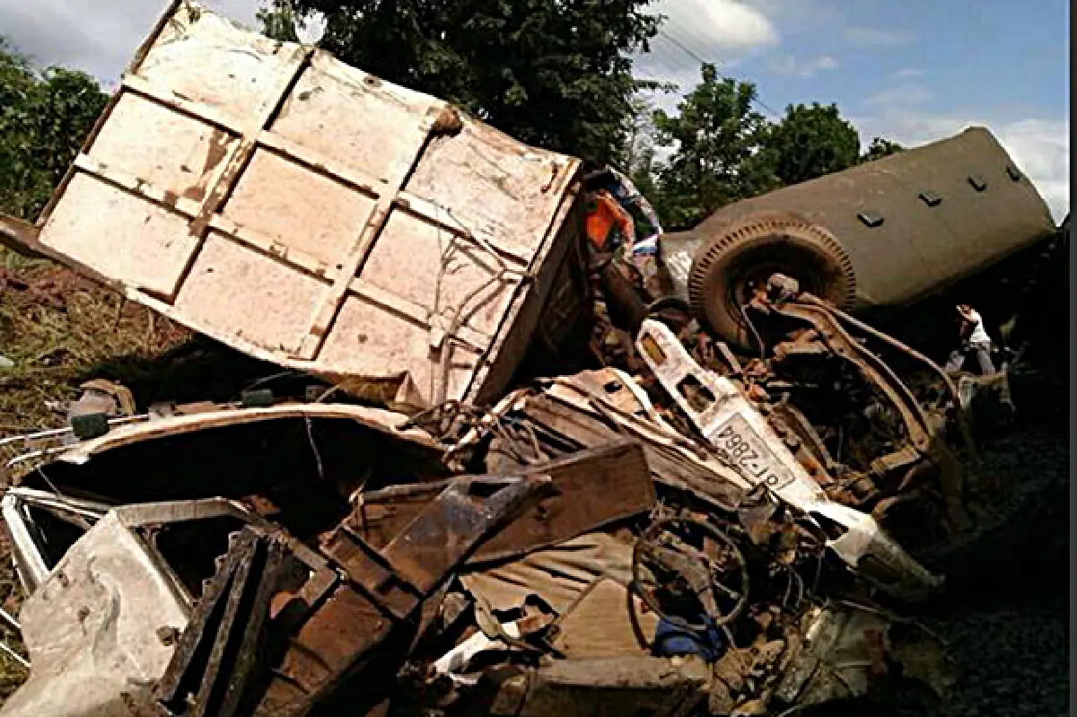 รถไฟชนรถพ่วงที่ขอนแก่นตาย4เจ็บ14