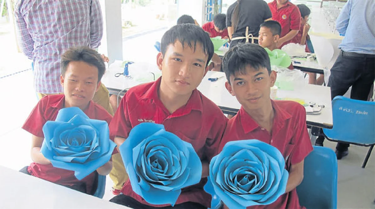 ดอกไม้เพื่อน้อง ฟาวเวอร์พับเกิร์ล