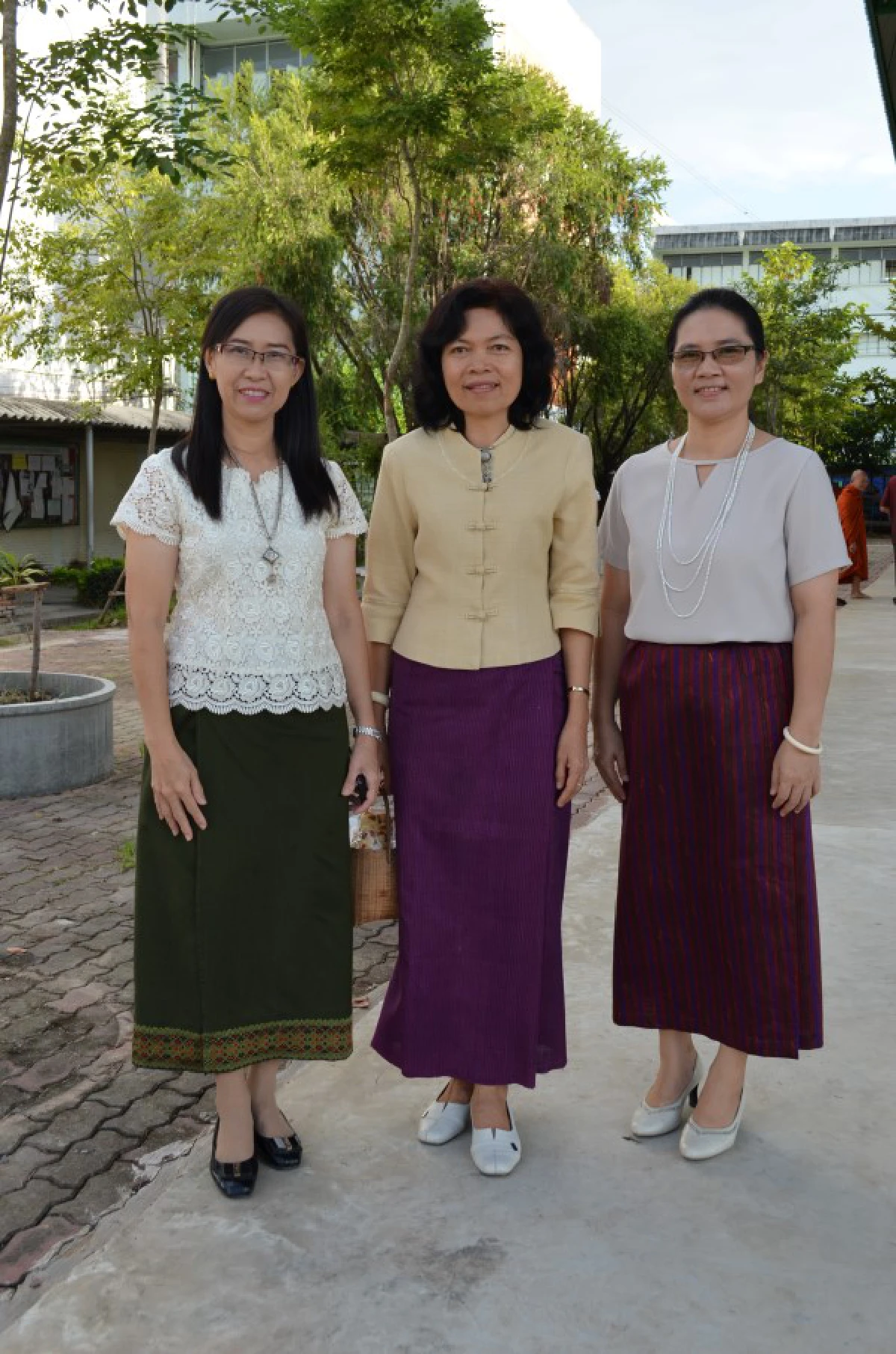 "ผอ.วิทยาลัยอาชีวะสุรินทร์" เจ้าของไอเดียผ้าไหมยูนิฟอร์ม