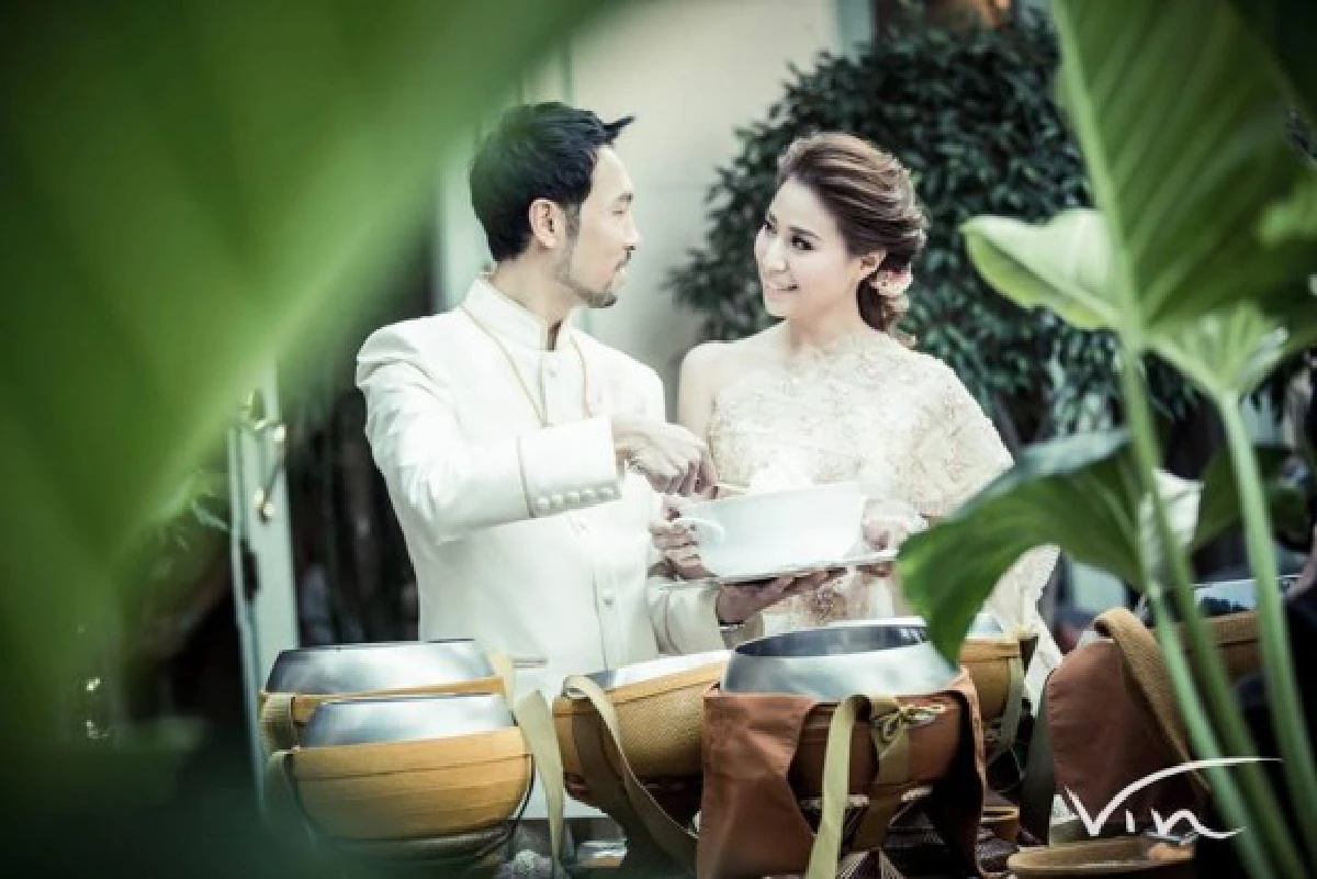 ชื่นมื่น!"ซี ฉัตรปวีณ์"ควงแฟนหนุ่มเข้าพิธีหมั้นแบบไทย