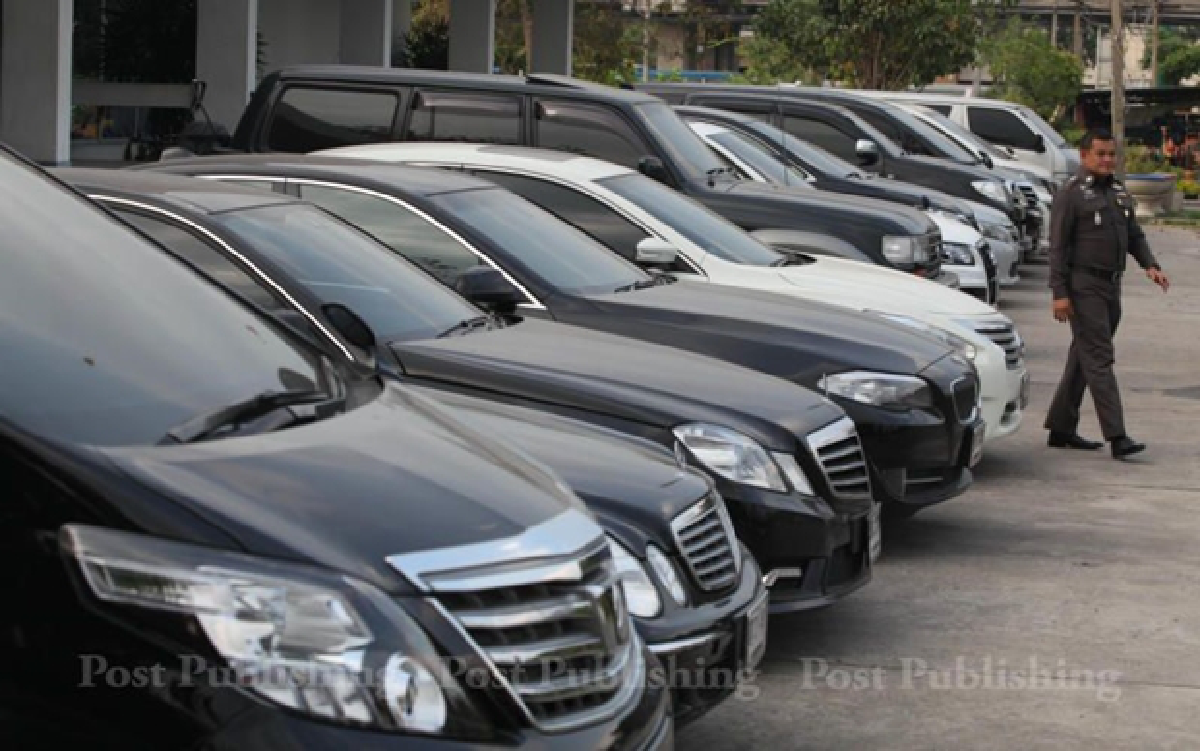 Corruption wealth shown, 5 more arrests