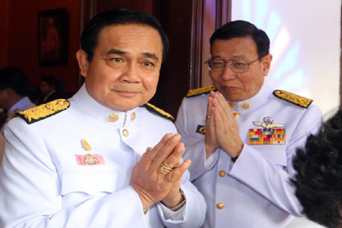 "นายกฯ"นำครม.ร่วมลงนามถวายพระพร