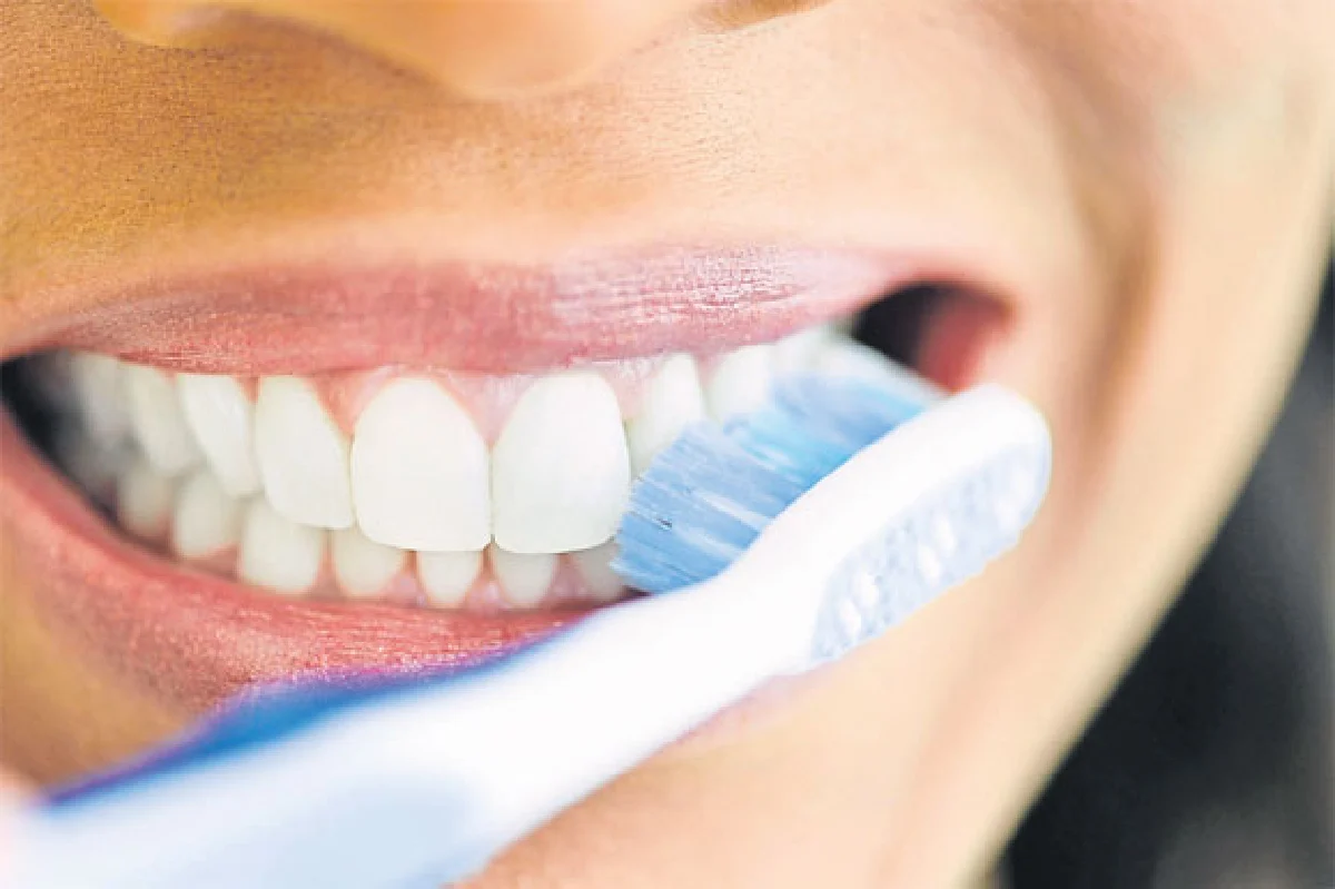 อย่า! แปรงฟันหลังอาหารทันที