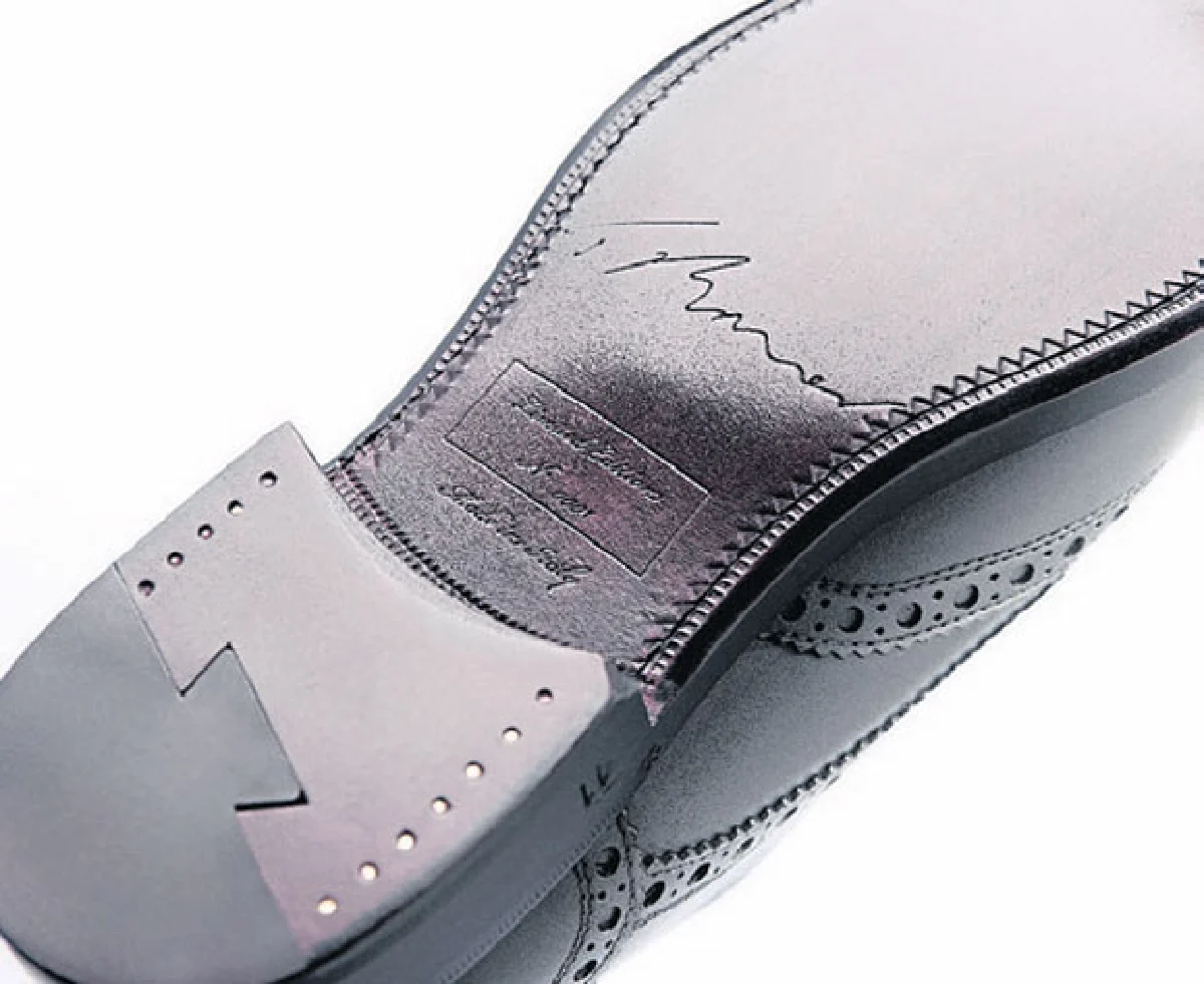 120 ปี 'บาจา' รู้เฟื่องเรื่องรองเท้า