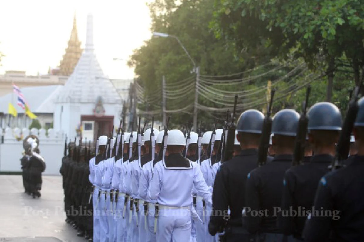 พระบรมฯเสด็จฯพิธีตรึงหมุด-พระราชทานธงชัยเฉลิมพล