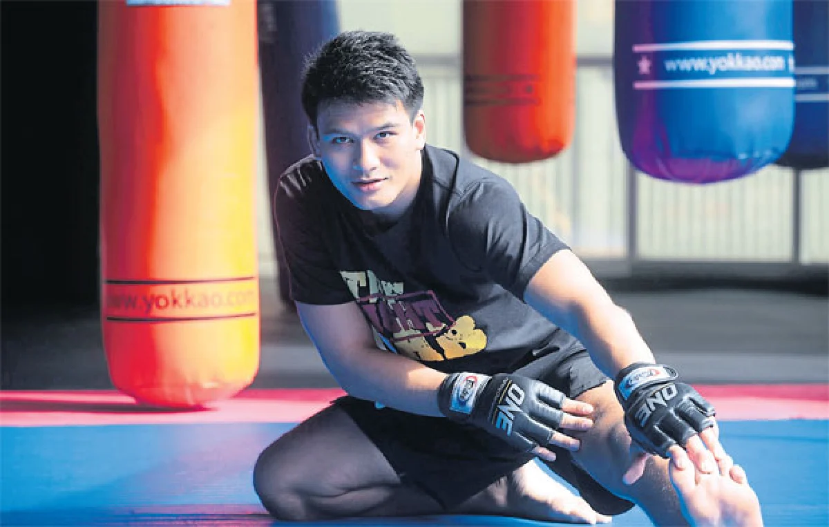 ชนนภัทร วิรัชชัย นักสู้หมัดเหล็กแห่งเอ็มเอ็มเอ