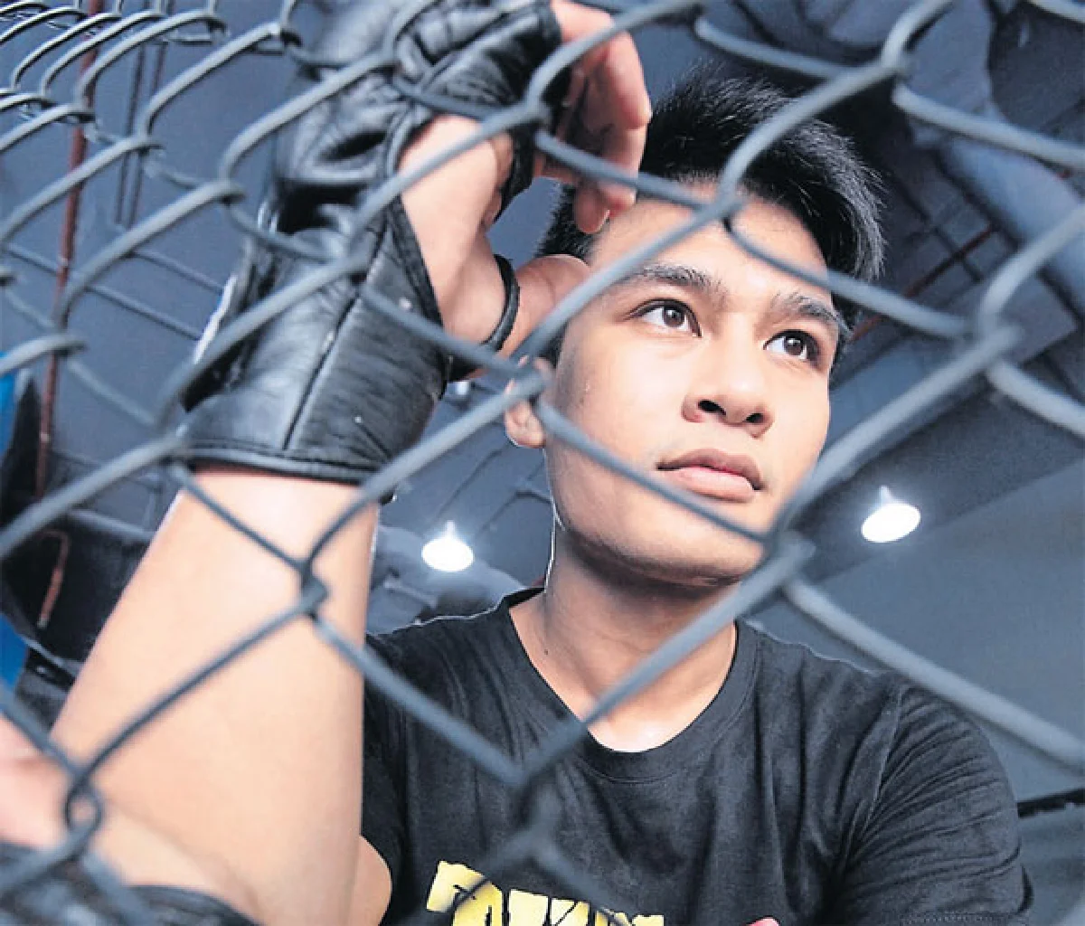 ชนนภัทร วิรัชชัย นักสู้หมัดเหล็กแห่งเอ็มเอ็มเอ