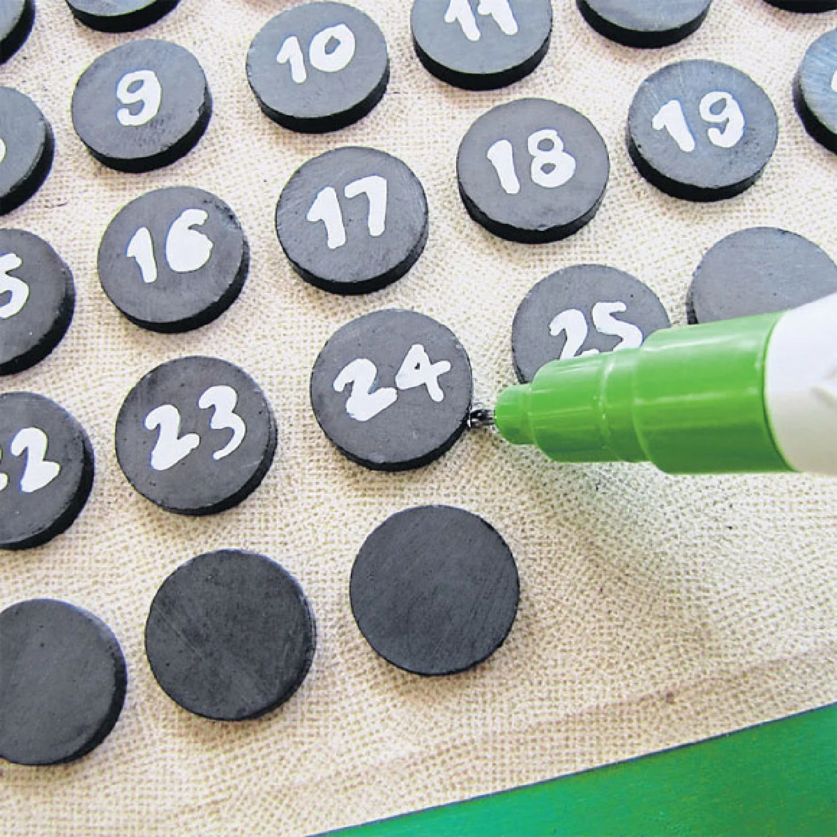 ปฏิทินแม่เหล็ก...