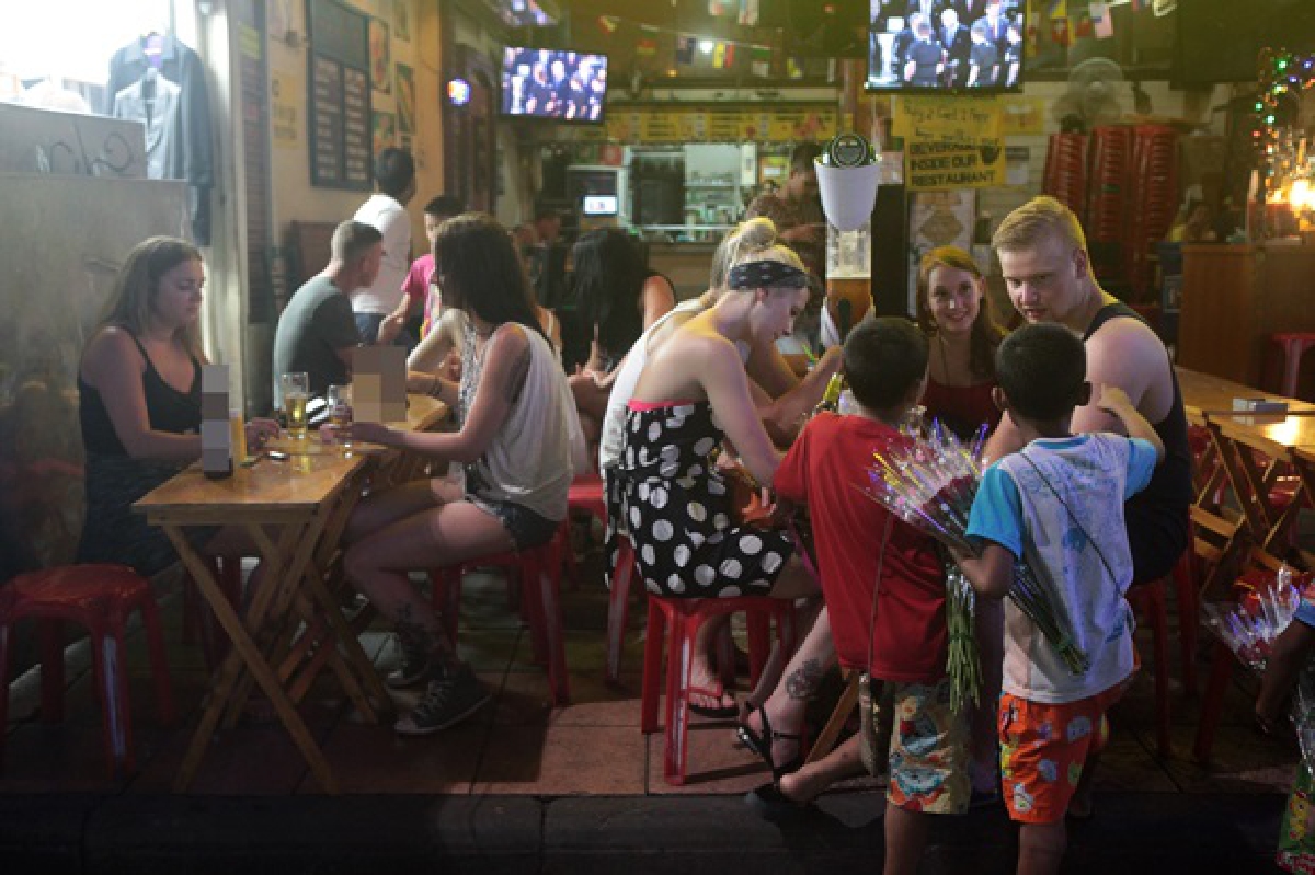 ห้ามขายสุราเทศกาลทุบร้านอาหารวูบ50% ห้ามขายสุราเทศกาลทุบร้านอาหารวูบ50%