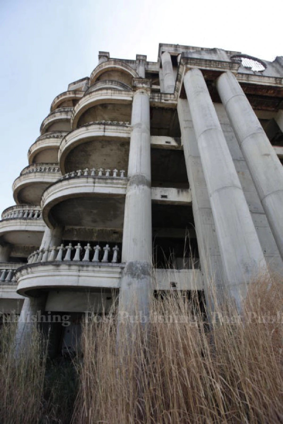 "ตึกร้างกลางกรุง"...ทุกย่างก้าว=ตาย