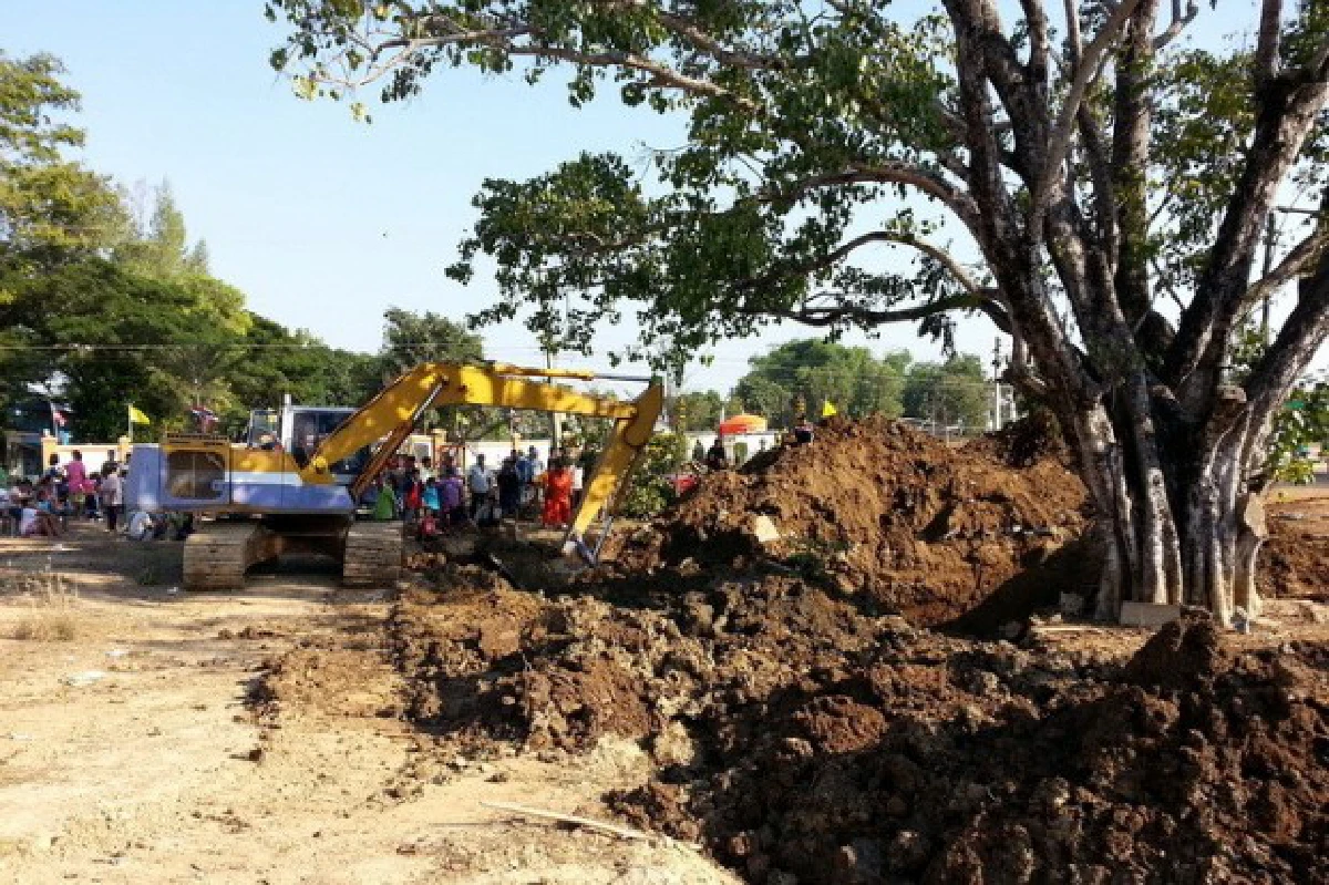 เปิดกรุหลวงพ่อแคล้วให้ประชาชนเช่าบูชา