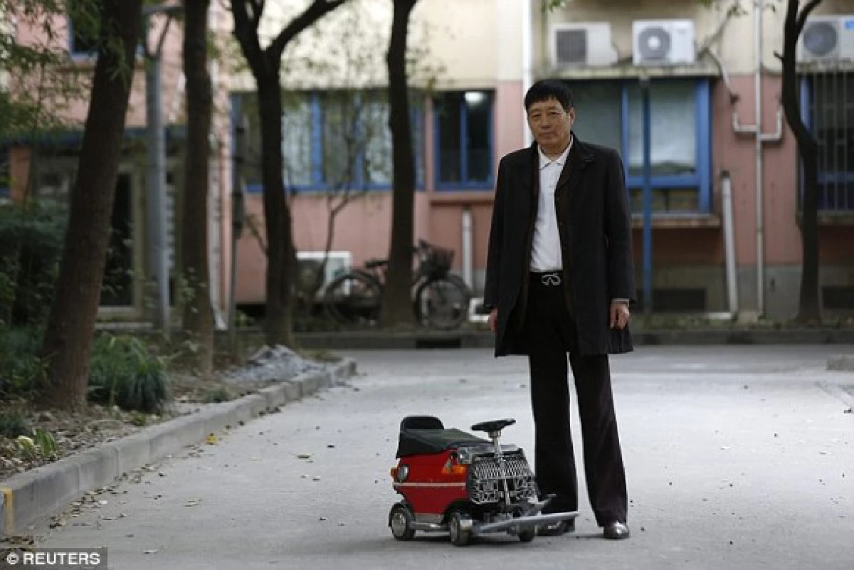 จีนเจ๋ง!ประดิษฐ์รถจิ๋วสุดในโลก แก้รถติด (มีคลิป)