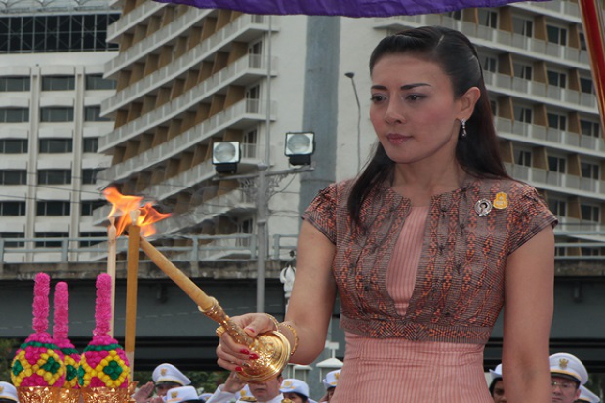 "พระองค์เจ้าศรีรัศมิ์" ทูลลาออก จาก"ฐานันดรศักดิ์" "พระองค์เจ้าศรีรัศมิ์" ทูลลาออก จาก"ฐานันดรศักดิ์"