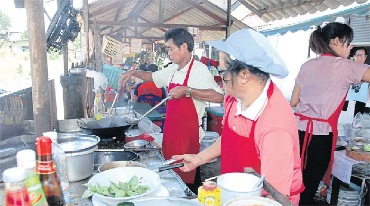 ผัดเผ็ดหมูป่ารสเด็ด เจ้าตำรับเมืองศรีสะเกษ