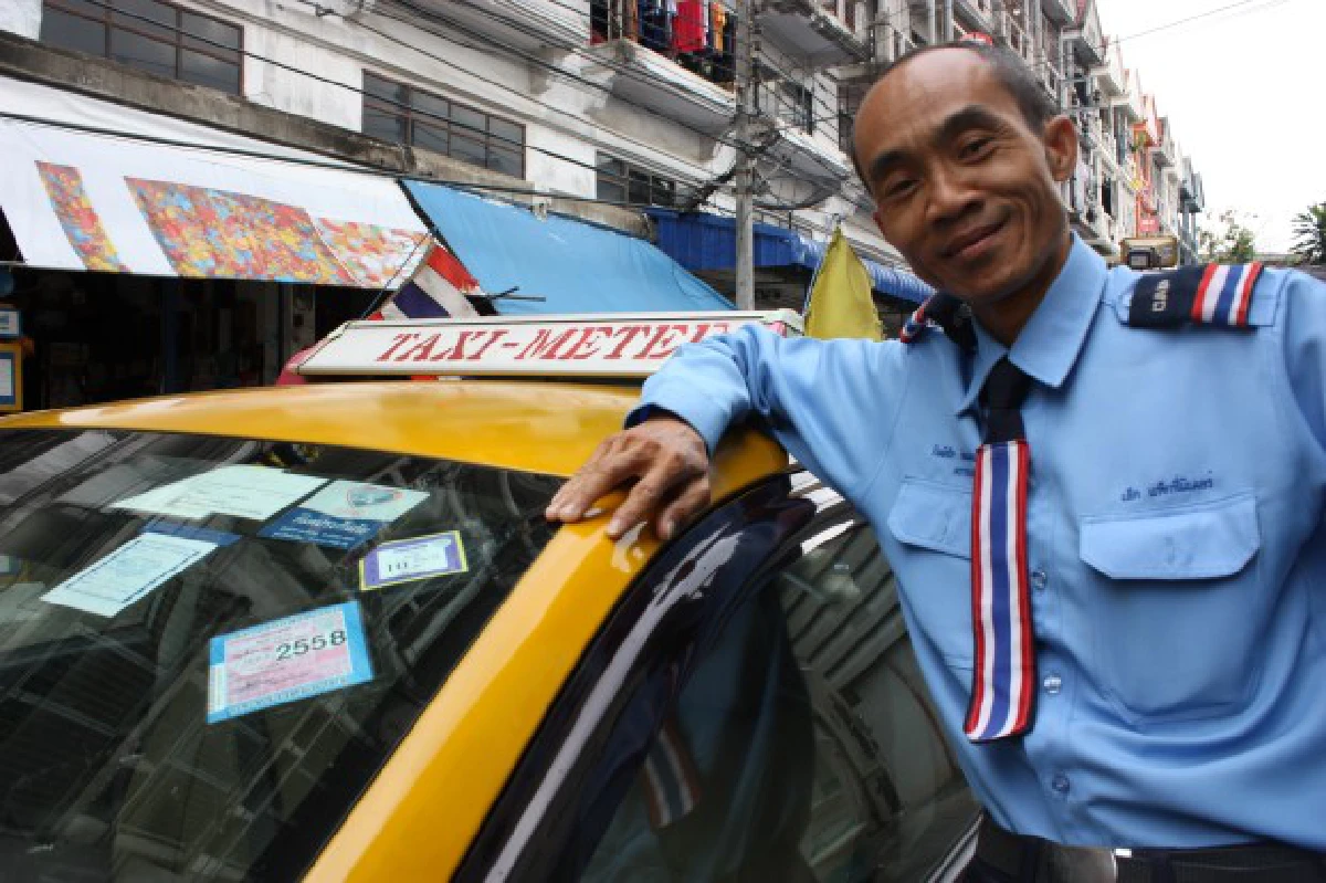 เล็ก แท็กซี่มิเตอร์ "ผมรักงานบริการ ผมจึงขับรถด้วยใจ"